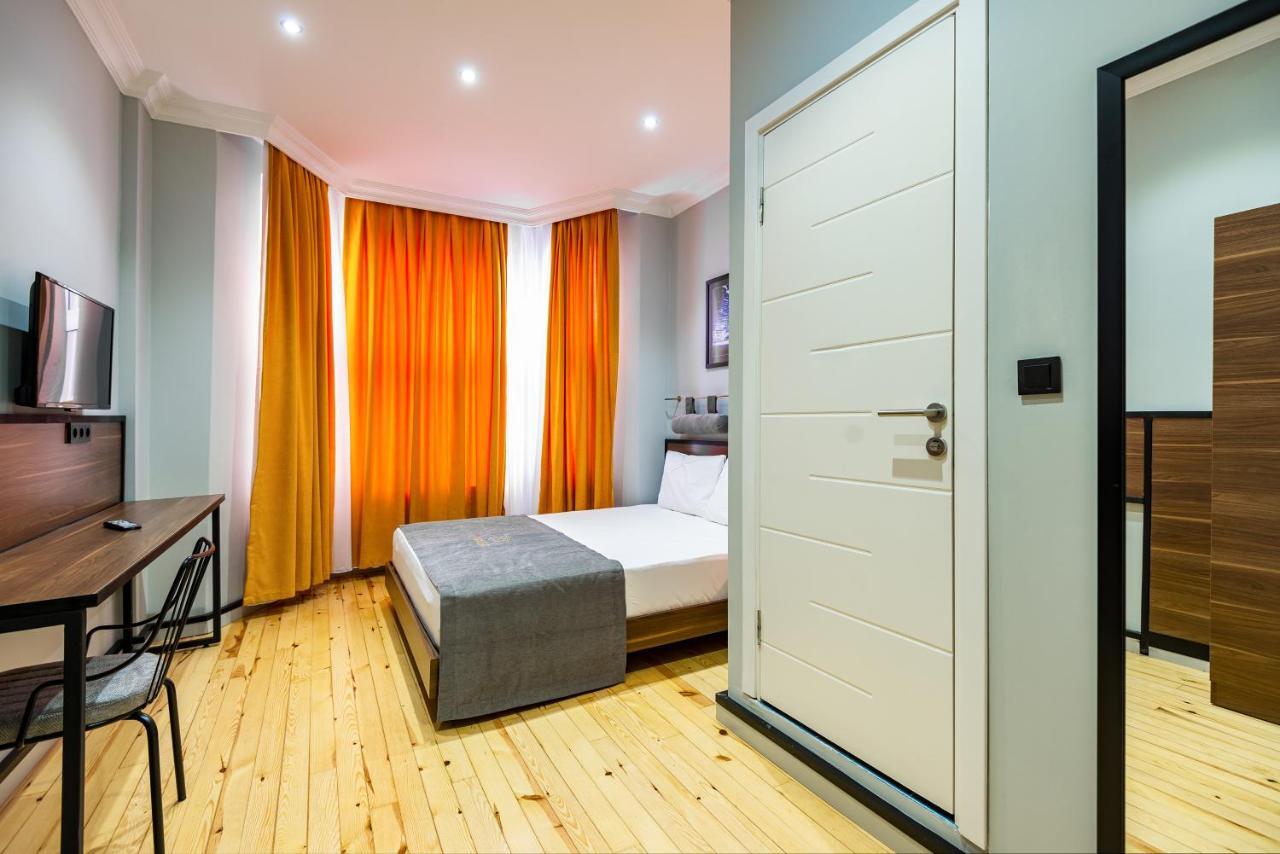 Mayer Select Hotel Istanbul Bagian luar foto