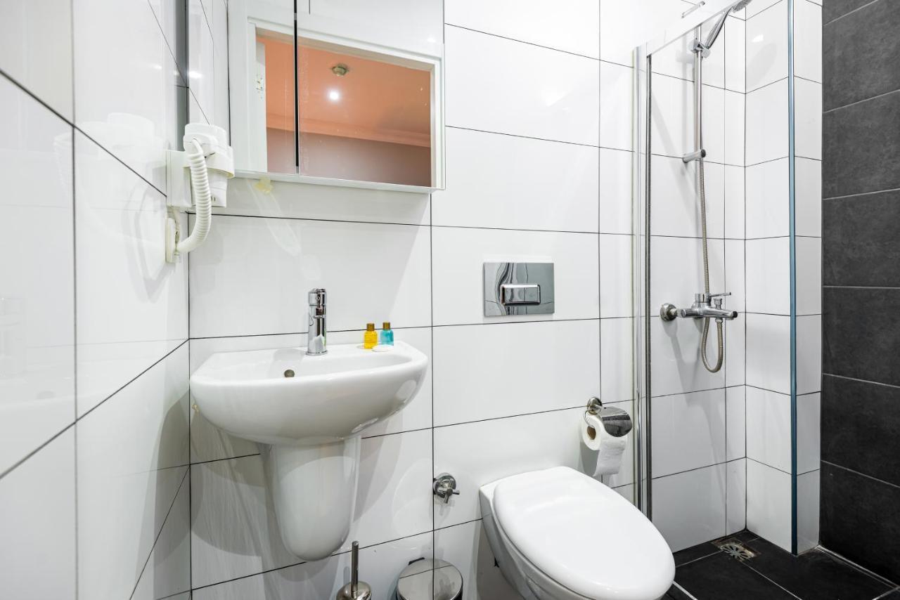 Mayer Select Hotel Istanbul Bagian luar foto